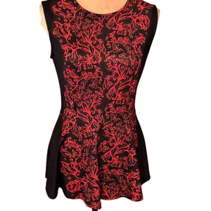 The pyramid collection red and black flared tunic size small